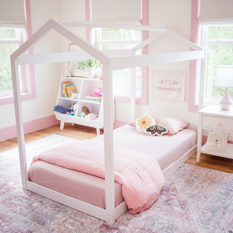 Max and Lily Twin Size Floor House Bed