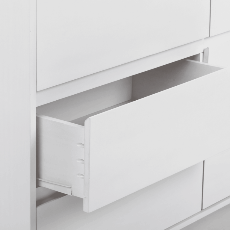 Max and Lily Scandinavian 6-Drawer Dresser in White