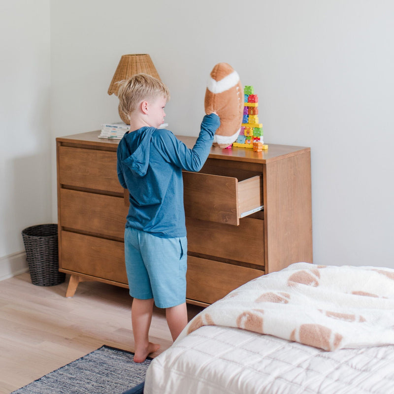 Max and Lily Scandinavian 6-Drawer Dresser in Pecan