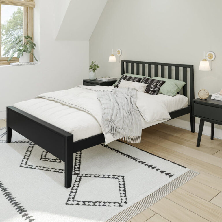Max and Lily Scandinavian Full Bed in solid wood - view 1