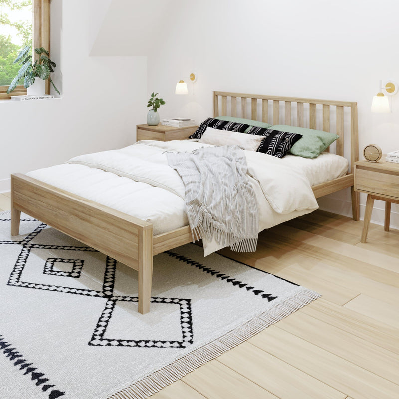 Max and Lily Scandinavian Queen Bed in solid wood - view 3