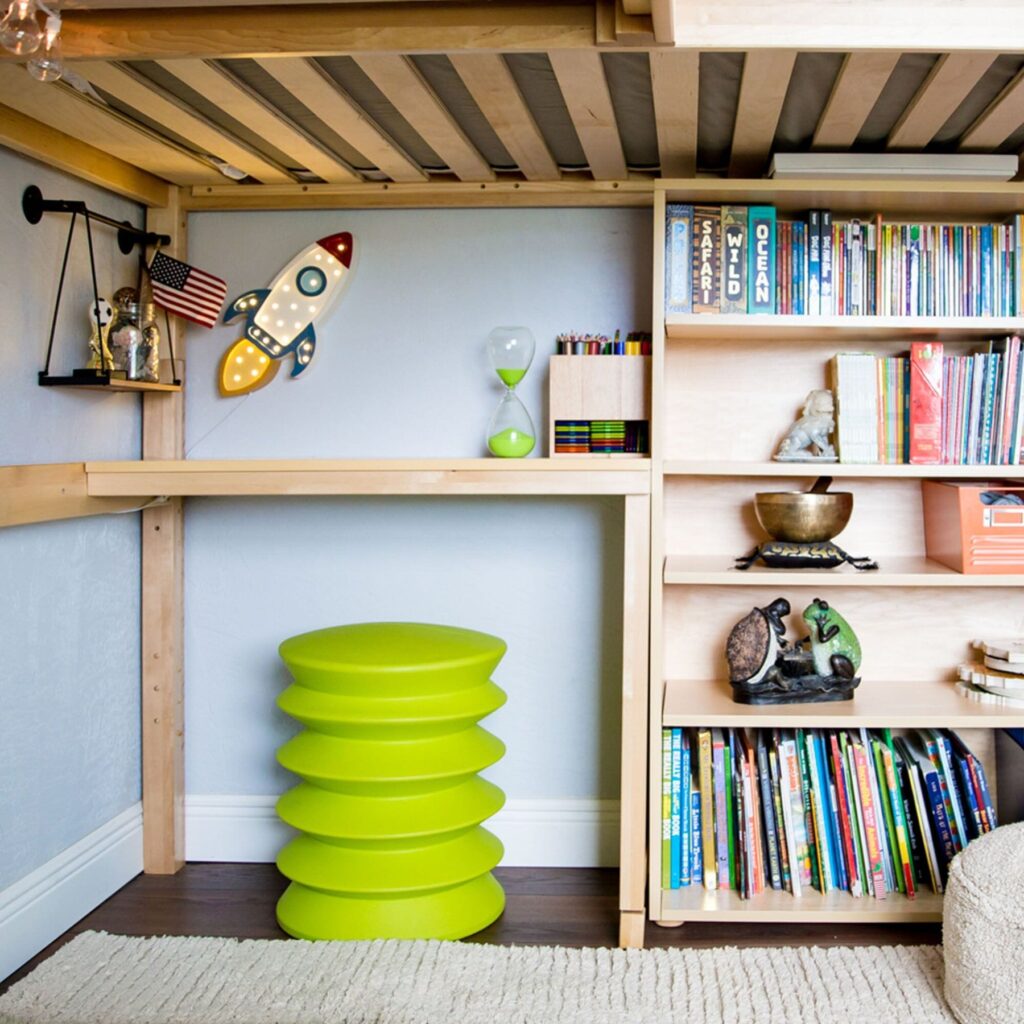 Maxtrix Corner Desk in Natural