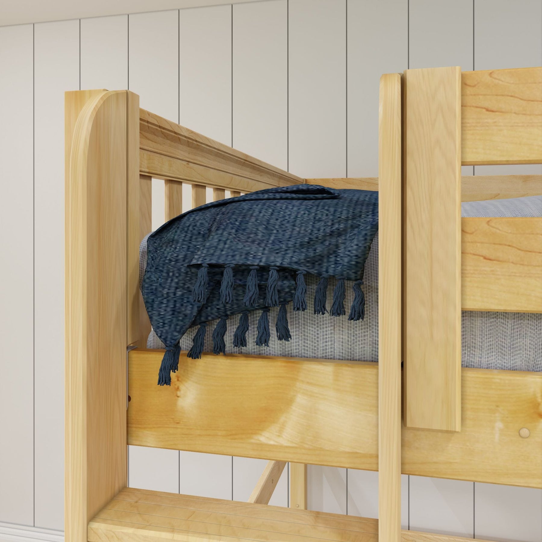 Maxtrix Queen + Twin XL High Corner Loft Bed – detail 4 Maxtrix Queen + Twin XL High Corner Loft Bed – detail view 4