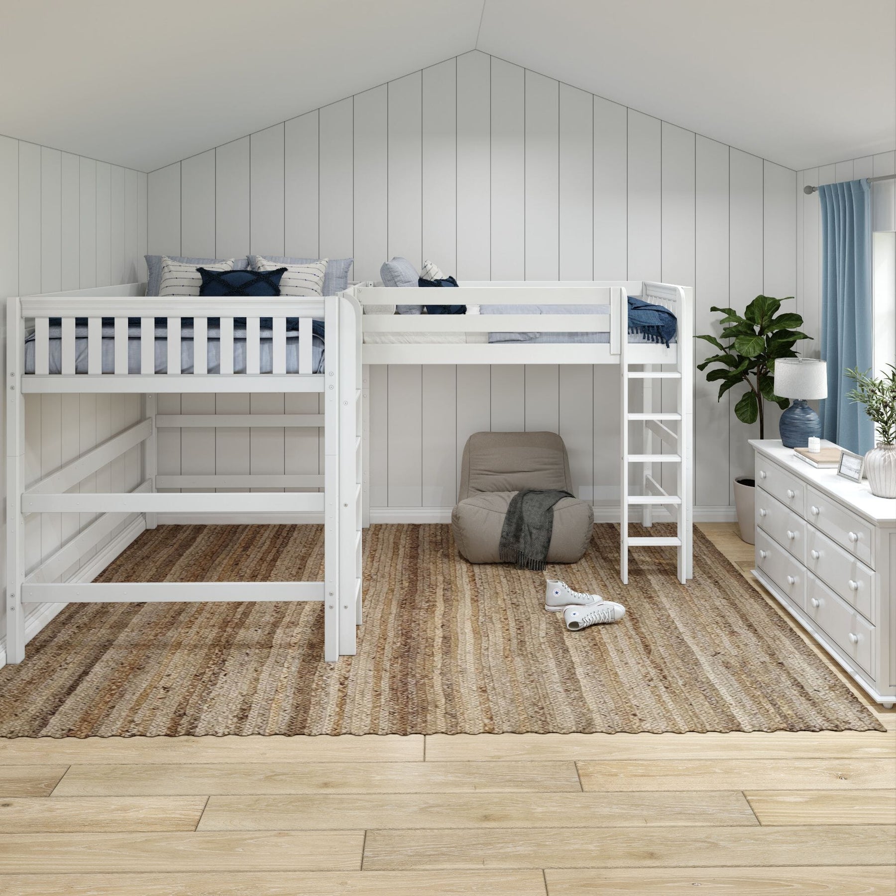 Maxtrix Queen + Twin XL High Corner Loft Bed – detail 8 Maxtrix Queen + Twin XL High Corner Loft Bed – detail view 8