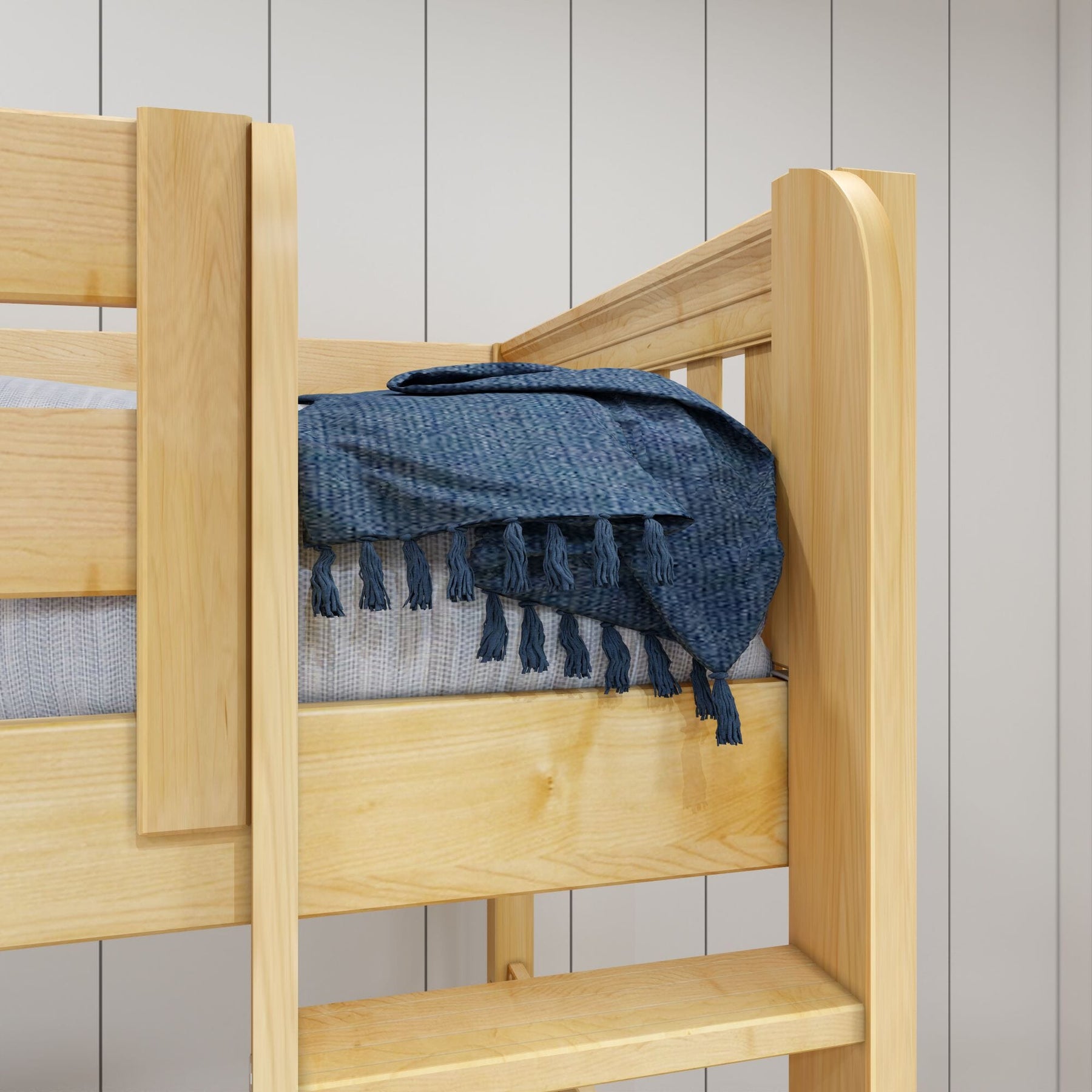Maxtrix Queen + Twin XL High Corner Loft Bed – detail 10 Maxtrix Queen + Twin XL High Corner Loft Bed – detail view 10