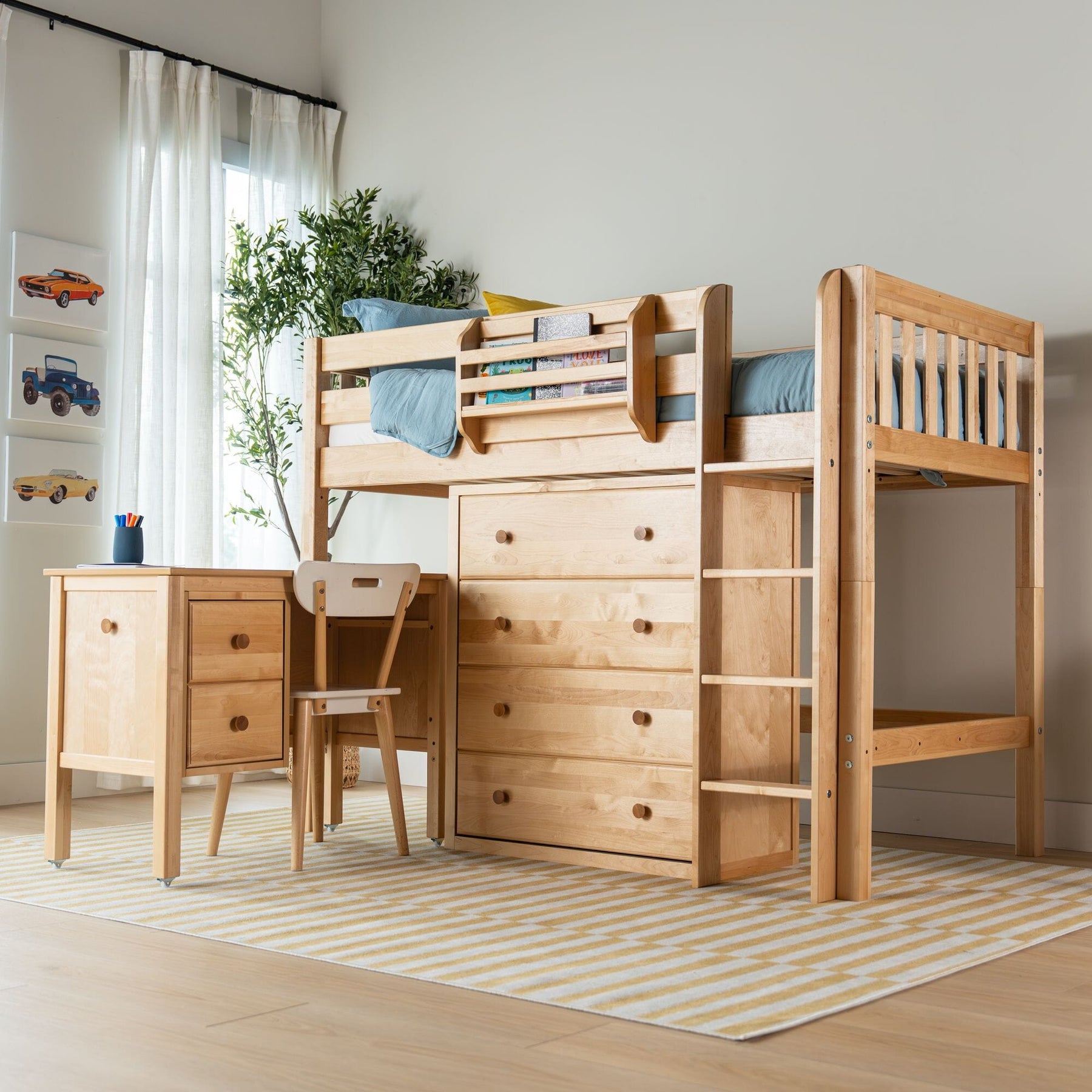 Maxtrix Small 2 Drawer Desk – detail