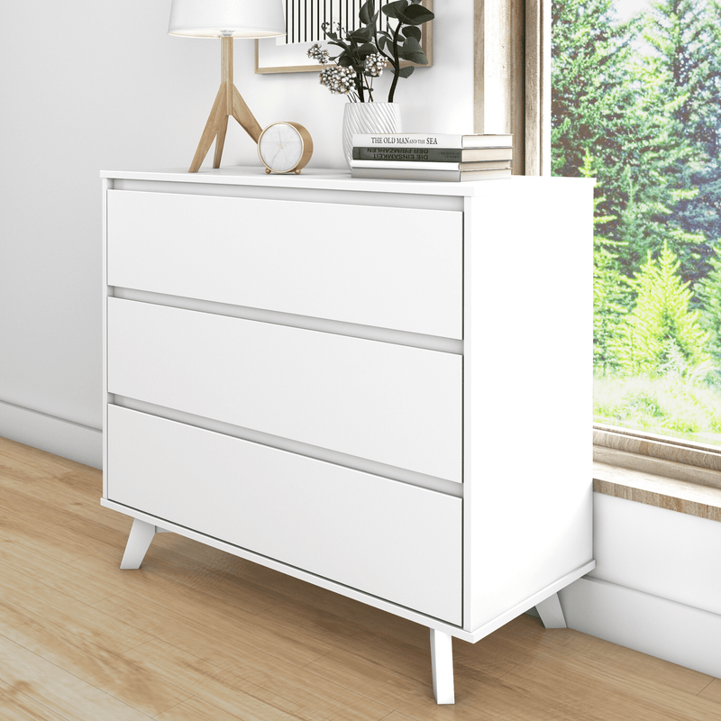Max and Lily Scandinavian 3-Drawer Dresser in White