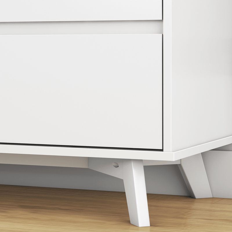 Max and Lily Scandinavian 3-Drawer Dresser in White