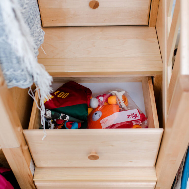 Maxtrix Twin Low Loft Bed With Stairs - Thumbnail Image 5