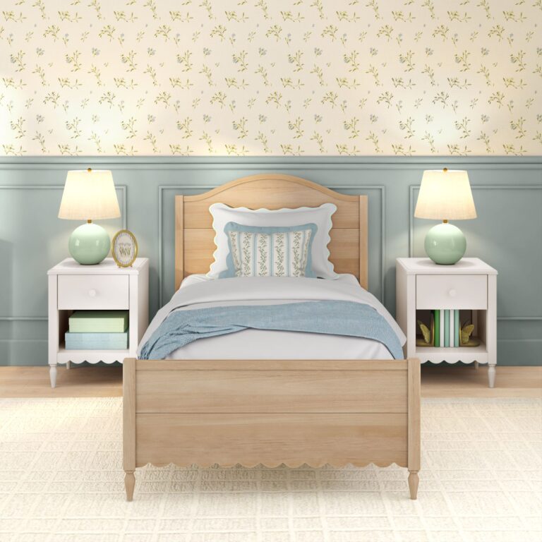 Max and Lily Charlotte Twin Bed - Thumbnail Image 3