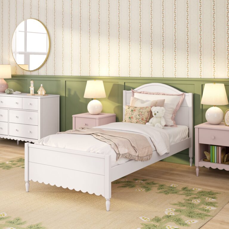 Max and Lily Charlotte Twin Bed - Thumbnail Image 12