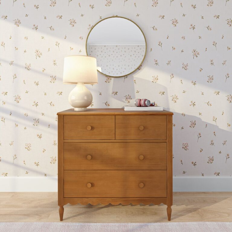Max and Lily Charlotte 4-Drawer Dresser - Thumbnail Image 40