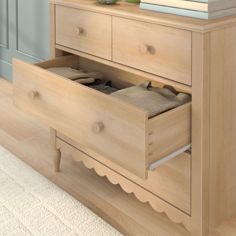 Max and Lily Charlotte 4-Drawer Dresser - Thumbnail Image 35