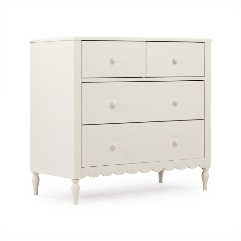 Max and Lily Charlotte 4-Drawer Dresser - Thumbnail Image 15