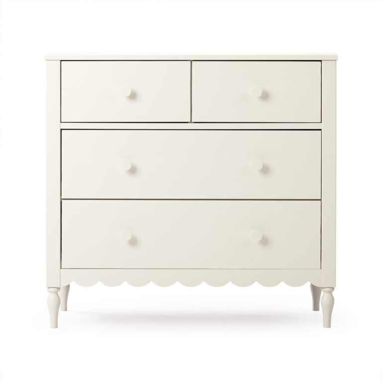 Max and Lily Charlotte 4-Drawer Dresser - Thumbnail Image 16