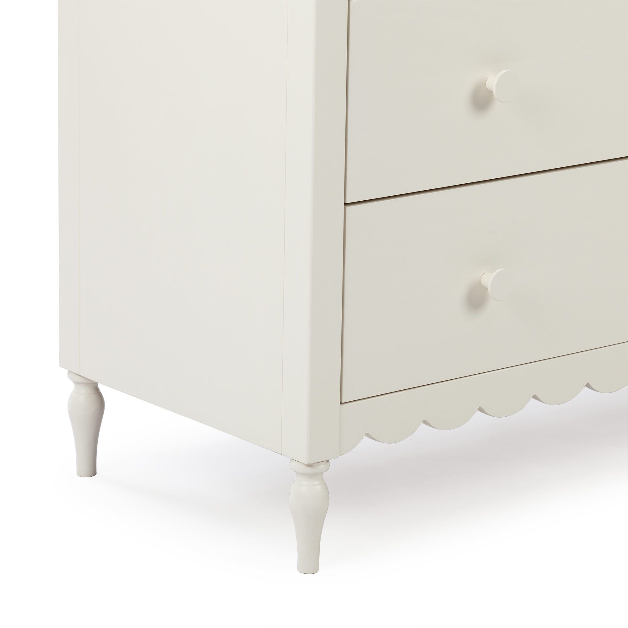 Max and Lily Charlotte 4-Drawer Dresser - Image 23
