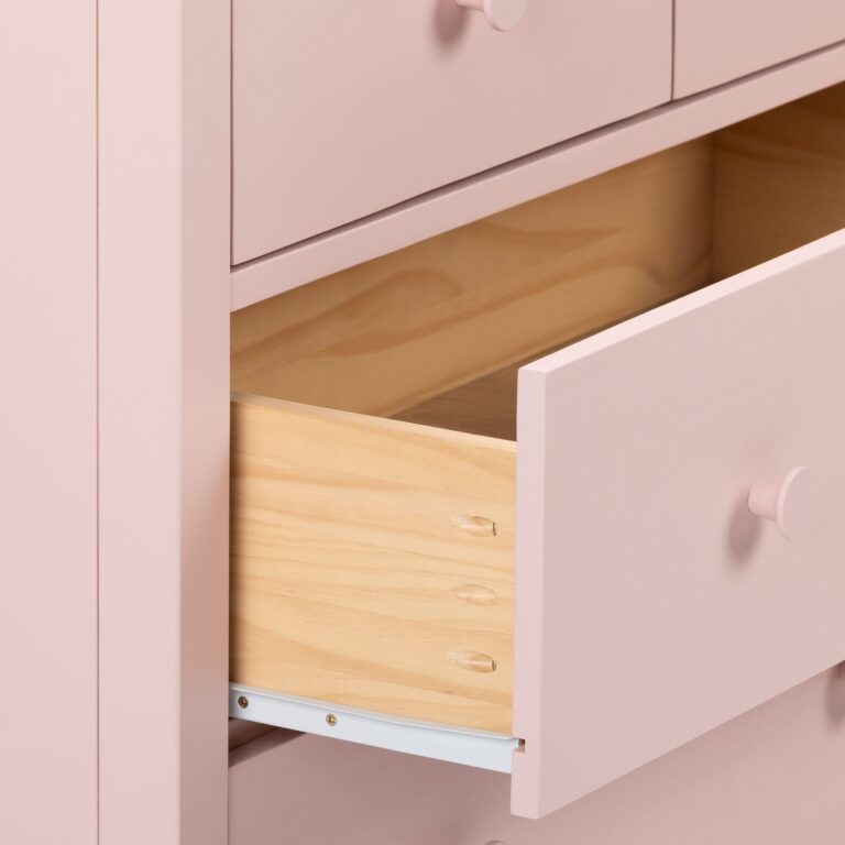 Max and Lily Charlotte 4-Drawer Dresser - Thumbnail Image 6