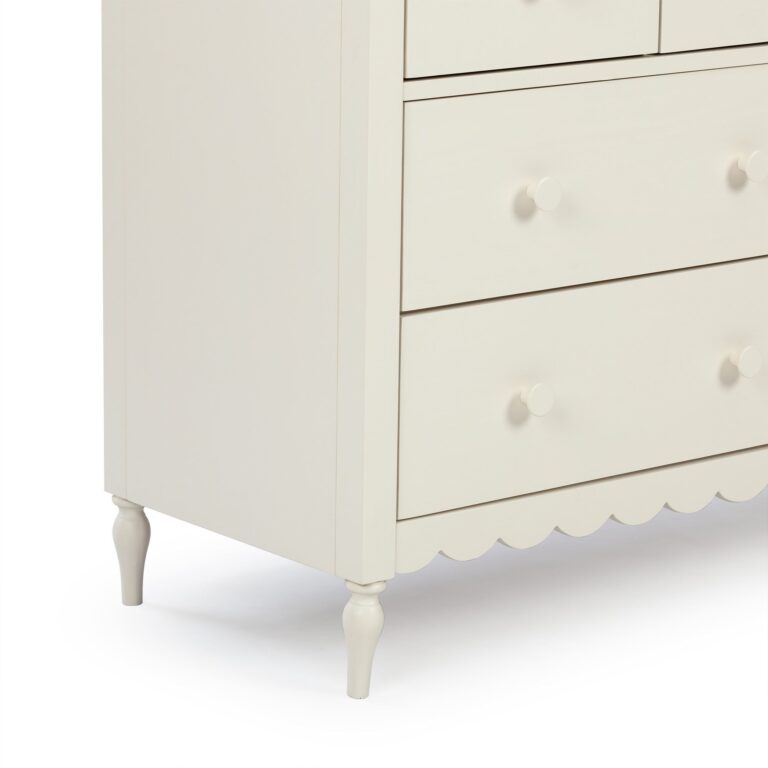 Max and Lily Charlotte 7-Drawer Dresser - Thumbnail Image 18