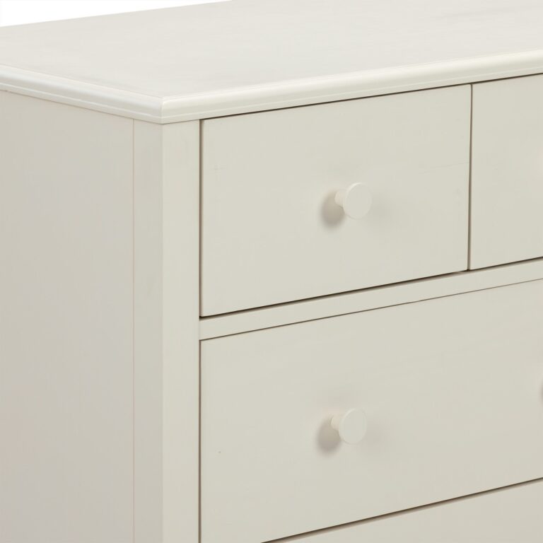 Max and Lily Charlotte 7-Drawer Dresser - Thumbnail Image 19
