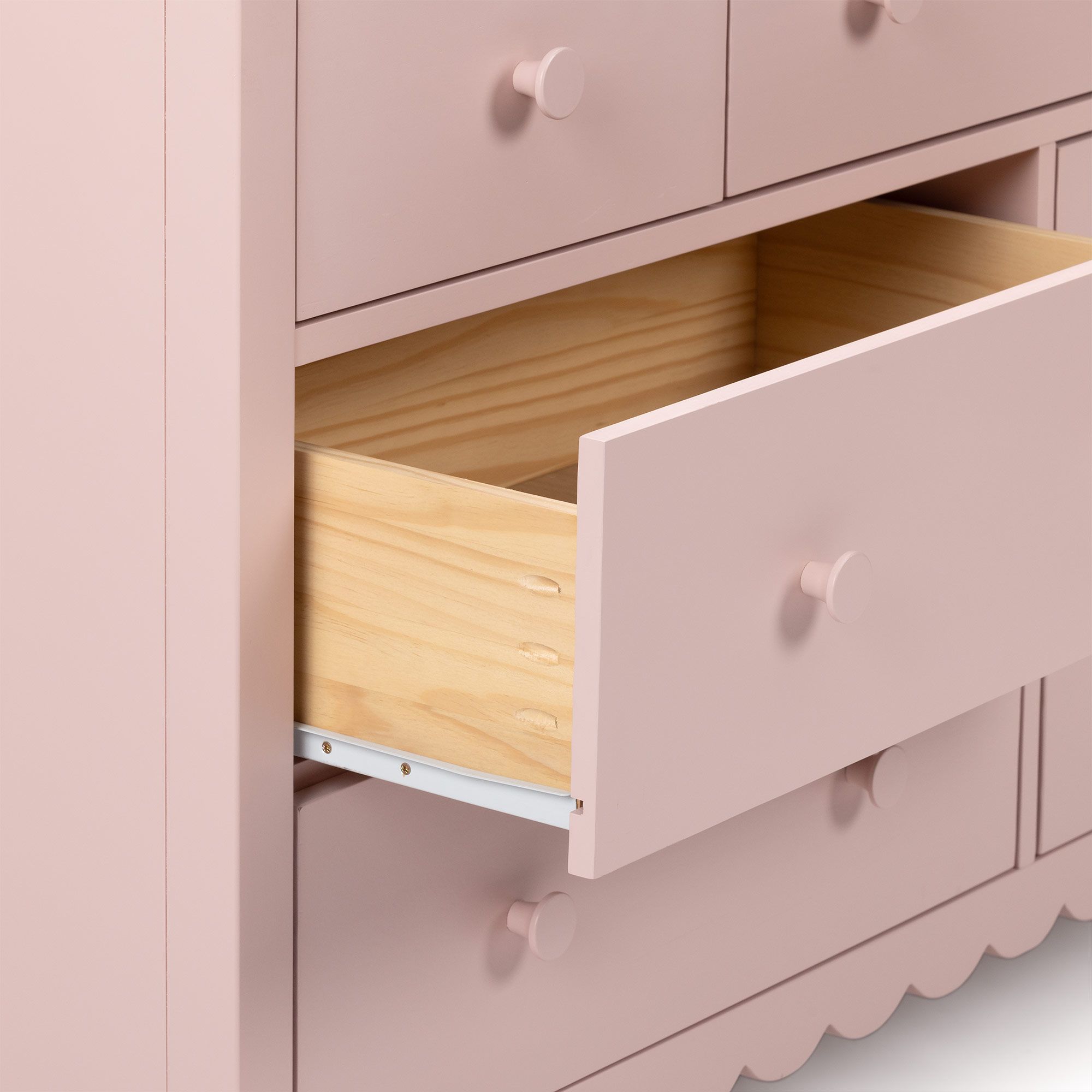 Max and Lily Charlotte 7-Drawer Dresser - Image 6